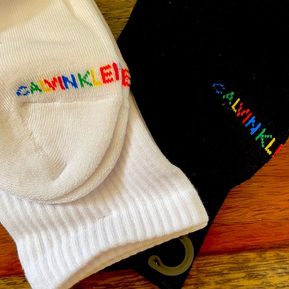 Calvin Klein Awesome men’s 3Pack Pride/Regularwhite and black socks. - Picture 3 of 6